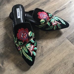 Cape Robbin Embroidered Mules